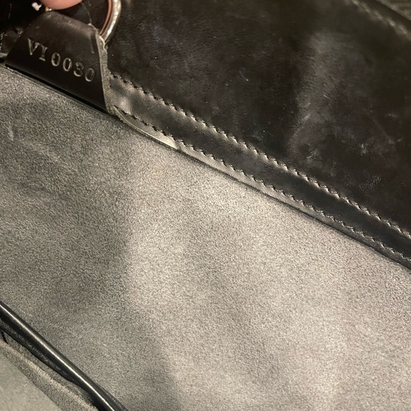 Louis Vuitton Vintage Epi Bag - Picture 16 of 16